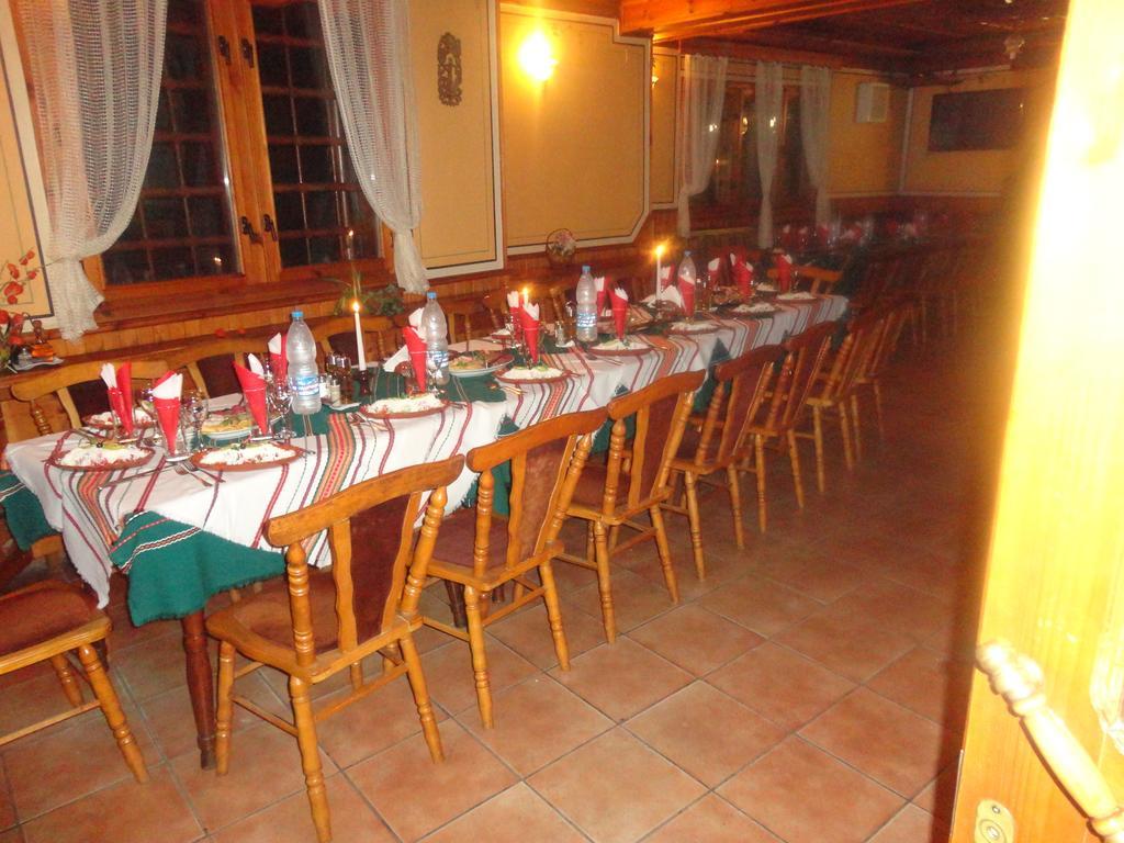 Chuchura Family Hotel Koprivchtitsa Extérieur photo