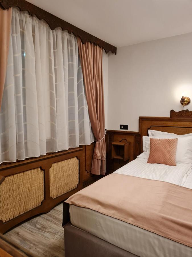 Chuchura Family Hotel Koprivchtitsa Extérieur photo
