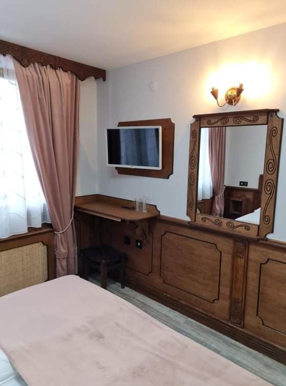 Chuchura Family Hotel Koprivchtitsa Extérieur photo
