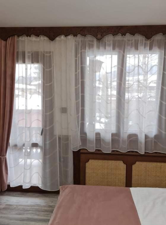 Chuchura Family Hotel Koprivchtitsa Extérieur photo