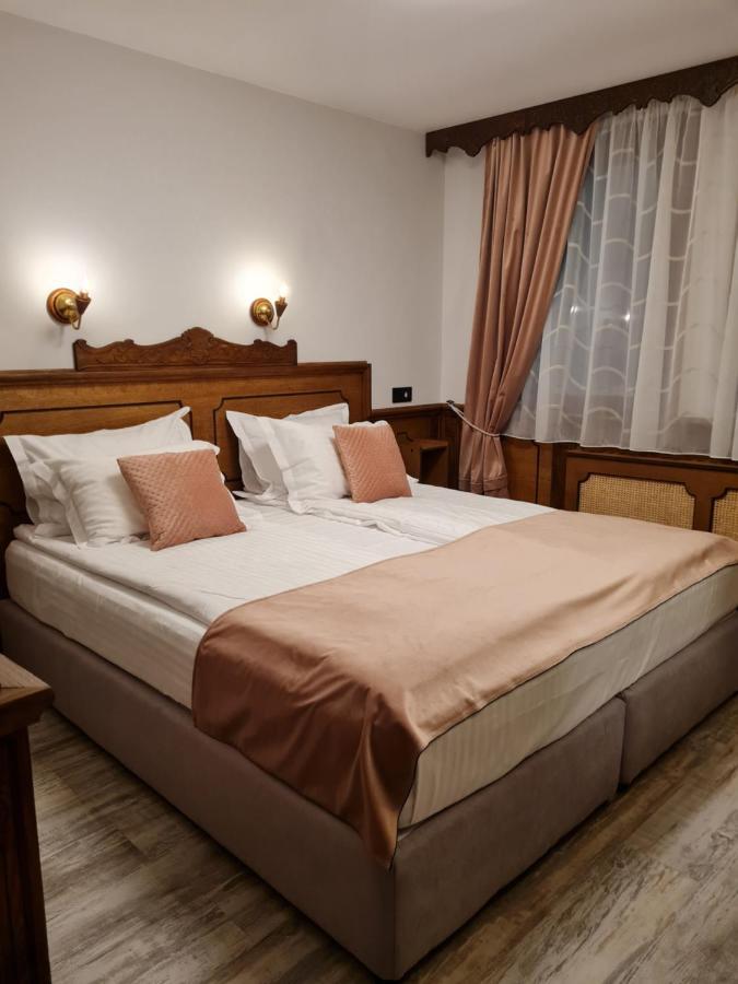 Chuchura Family Hotel Koprivchtitsa Extérieur photo