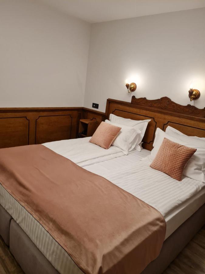 Chuchura Family Hotel Koprivchtitsa Extérieur photo