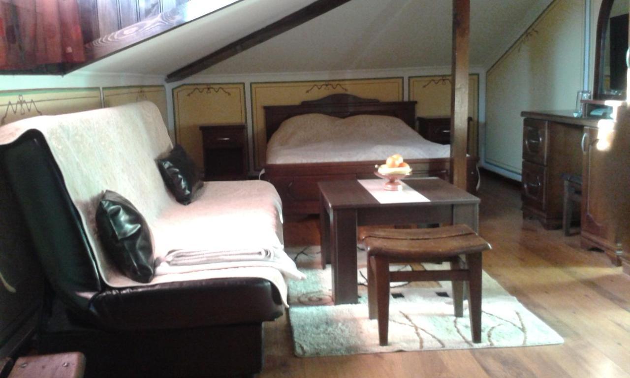 Chuchura Family Hotel Koprivchtitsa Extérieur photo