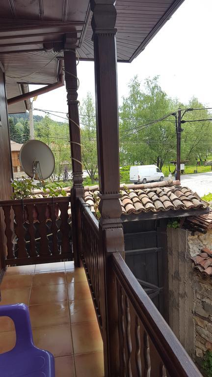 Chuchura Family Hotel Koprivchtitsa Extérieur photo