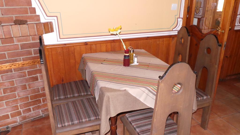 Chuchura Family Hotel Koprivchtitsa Extérieur photo