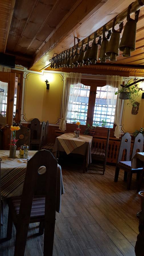 Chuchura Family Hotel Koprivchtitsa Extérieur photo